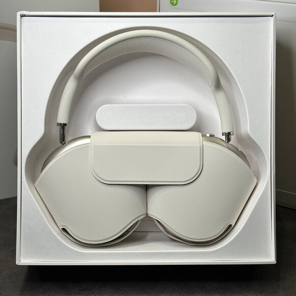 Starlight AirPods Max - Picture 2 of 5